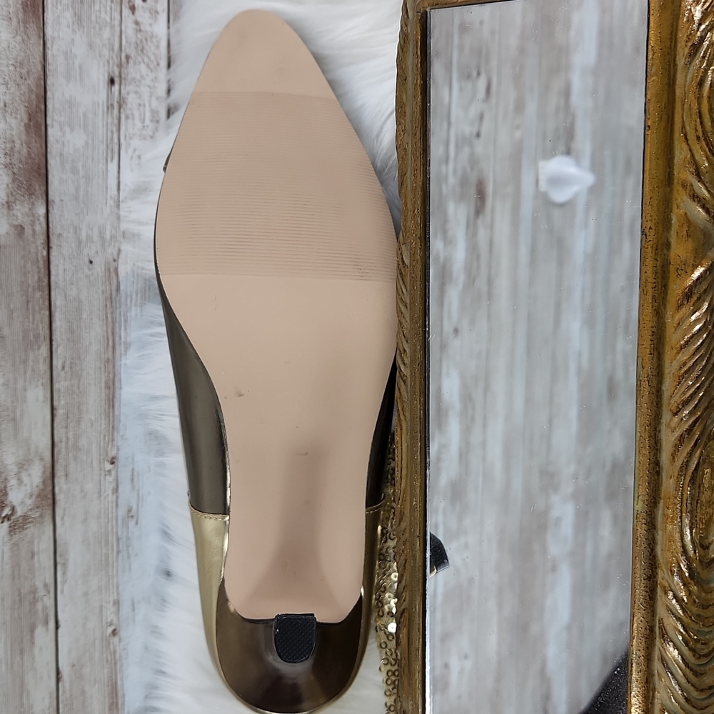 NWOT, Annie, Tri-color gold shoes size 7M - Picture 6 of 11